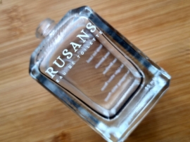 sablon merek rusans pada botol parfum kaca