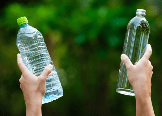 Menimbang Kekurangan Wadah Plastik dan Kaca Mana yang Lebih Ramah Lingkungan