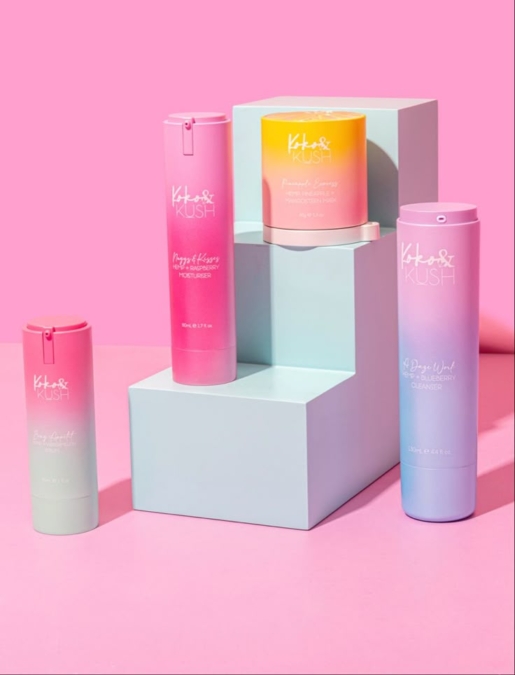 Botol skincare dengan efek gradasi